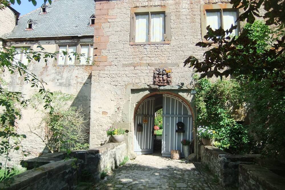 Wohnen auf Schloss Höllrich im schönen nördlichen Frankenland, Nähe Würzburg... in Maindreieck