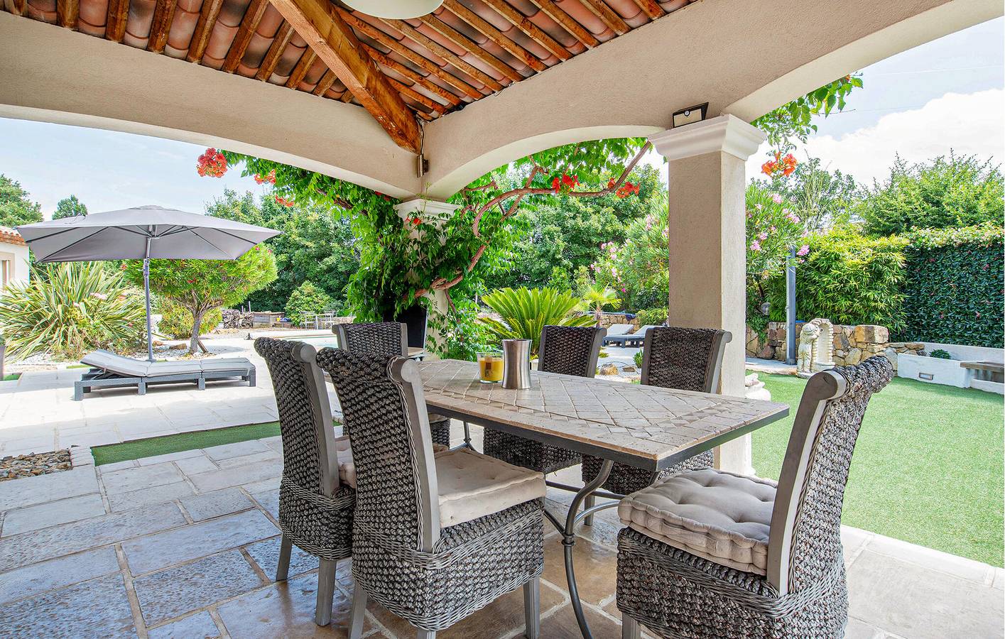 Montauroux Wohnung mit Pool, Terrasse & WiFi in Montauroux, Draguignan Region