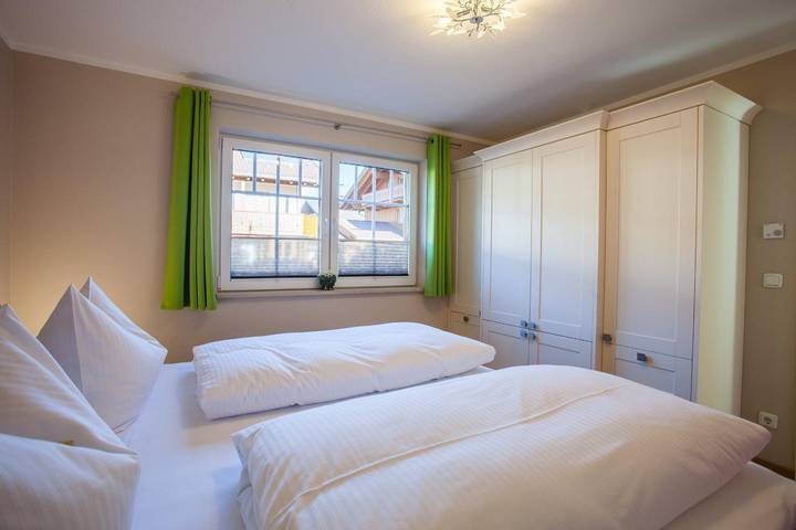 Ferienwohnung für 4 Personen, mit Balkon und Terrasse sowie Garten in Farchant - 3