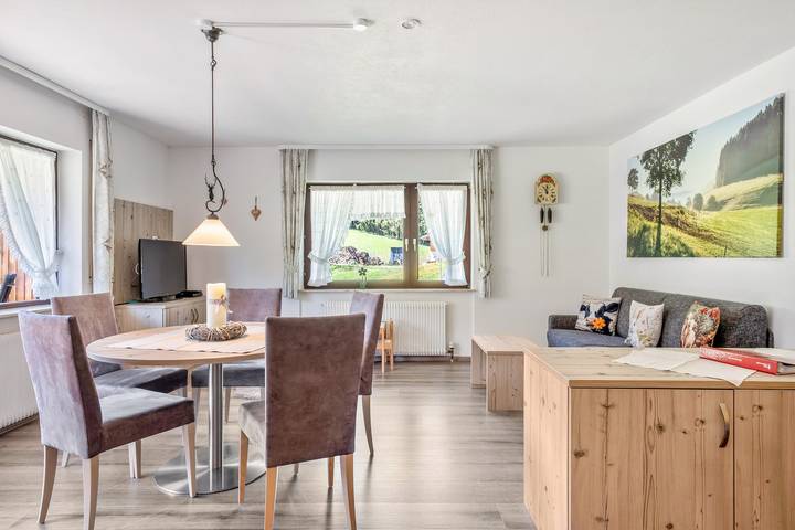 Ganze Wohnung, Ferienwohnung 'Lothar, 80qm' mit Gemeinschaftsgarten, Balkon und Wi-Fi in Furtwangen, Mittlerer Schwarzwald