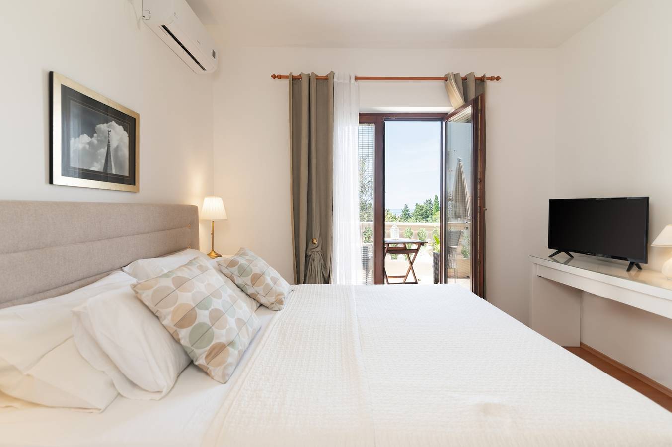 Entire apartment, Studio flat with terrace and sea view Muline, Ugljan As-8521-a in Ugljan, Ugljan Island