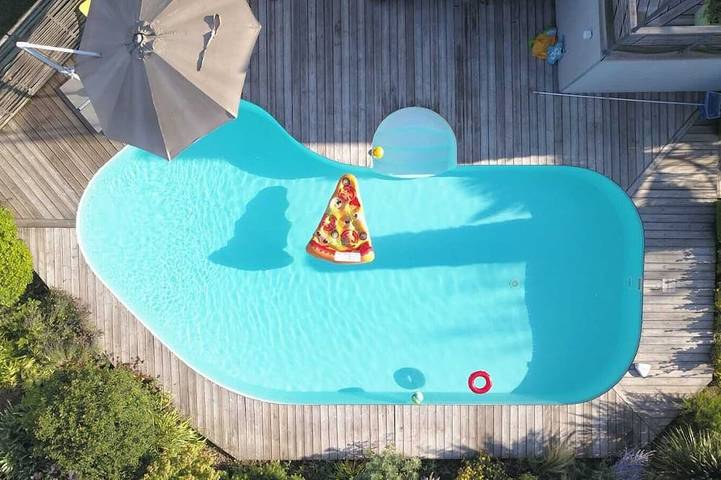 Location de vacances pour 6 personnes, avec jardin et balcon ainsi que jacuzzi et sauna à Camblanes-et-Meynac