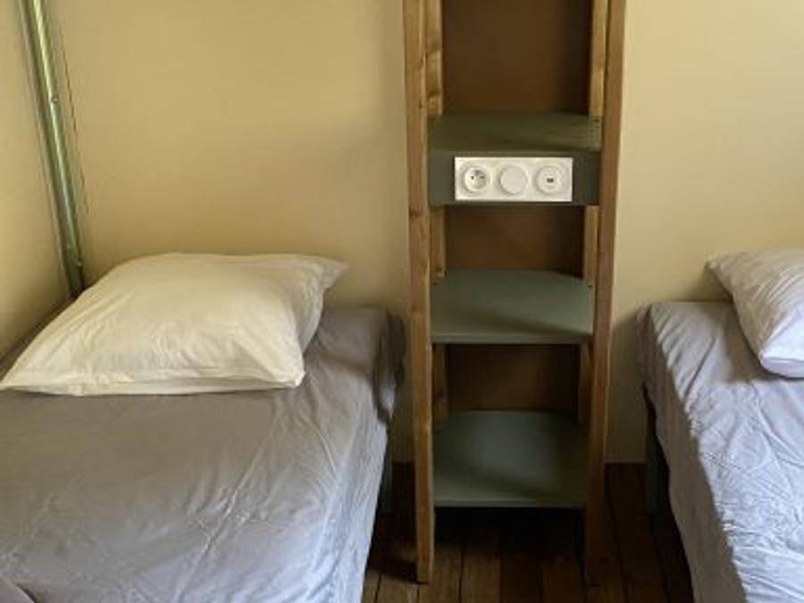 Camping Moulin De Caudon - Tente en toile et en bois 4 personnes - Nomade Lodge sans sanitaires in Domme, Périgord Noir