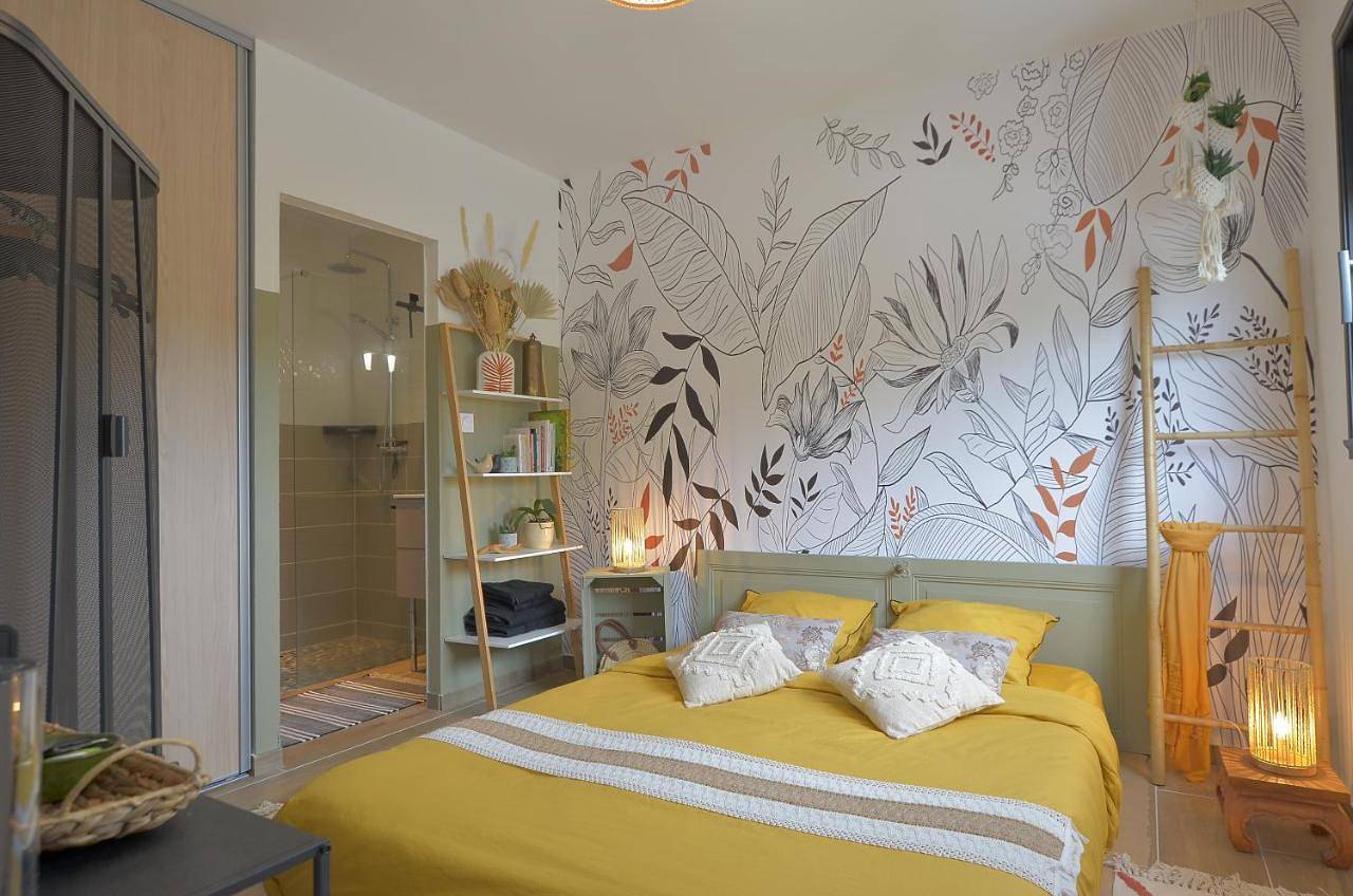 Appartement de vacances entier, Chambre chez l'habitant dans Villa d'architecte avec Piscine chauffée in Marsillargues, Côte méditerranéenne (France)