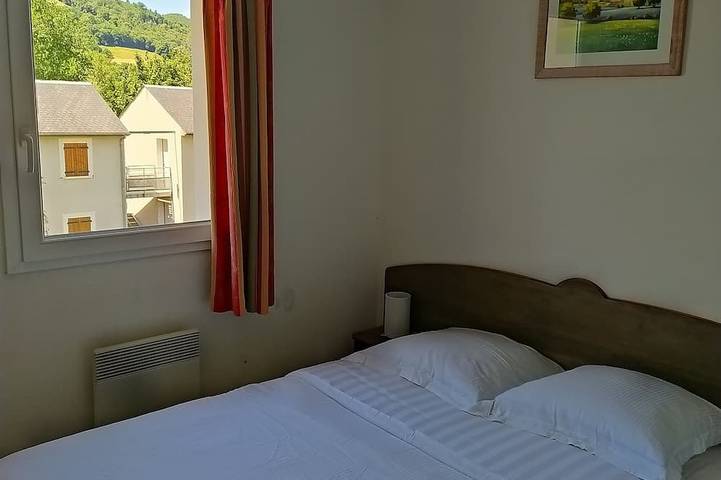 Gîte pour 4 personnes, avec balcon et piscine, animaux acceptés à Saint-Geniez-d'Olt - 2