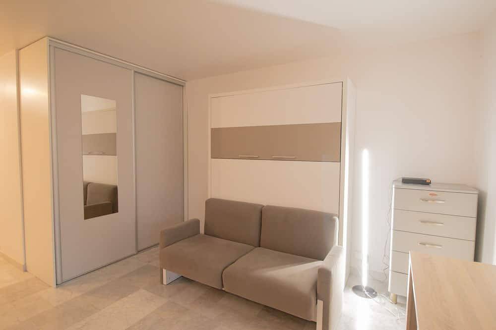 Ganze Wohnung, Charming studio in city center near Monaco in Cap-d'Ail, Nizza und Umgebung