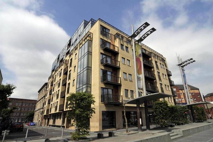 Apartamento para 4 personas, con vistas al lago además de balcón y vistas en Belfast