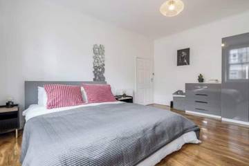 Apartment for 6 People in Hounslow, London, Photo 3