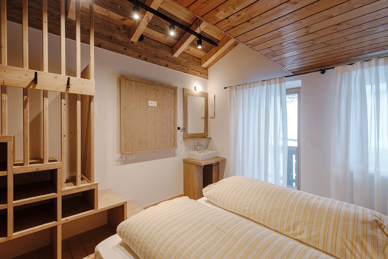 Ganze Wohnung, Ferienwohnung 'Sas Ciapel' mit Bergblick, Gemeinschaftsterrasse und Wlan in Buchenstein, Dolomiti Superski