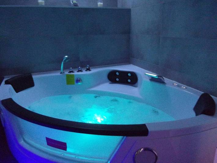 Chambre d’hôte pour 2 personnes, avec jacuzzi