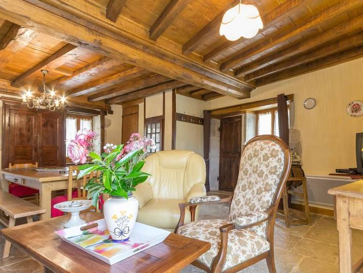 Authentisches Ferienhaus mit geschlossenem Hof, Haustiere erlaubt in Thenissey, Montbard und Umgebung