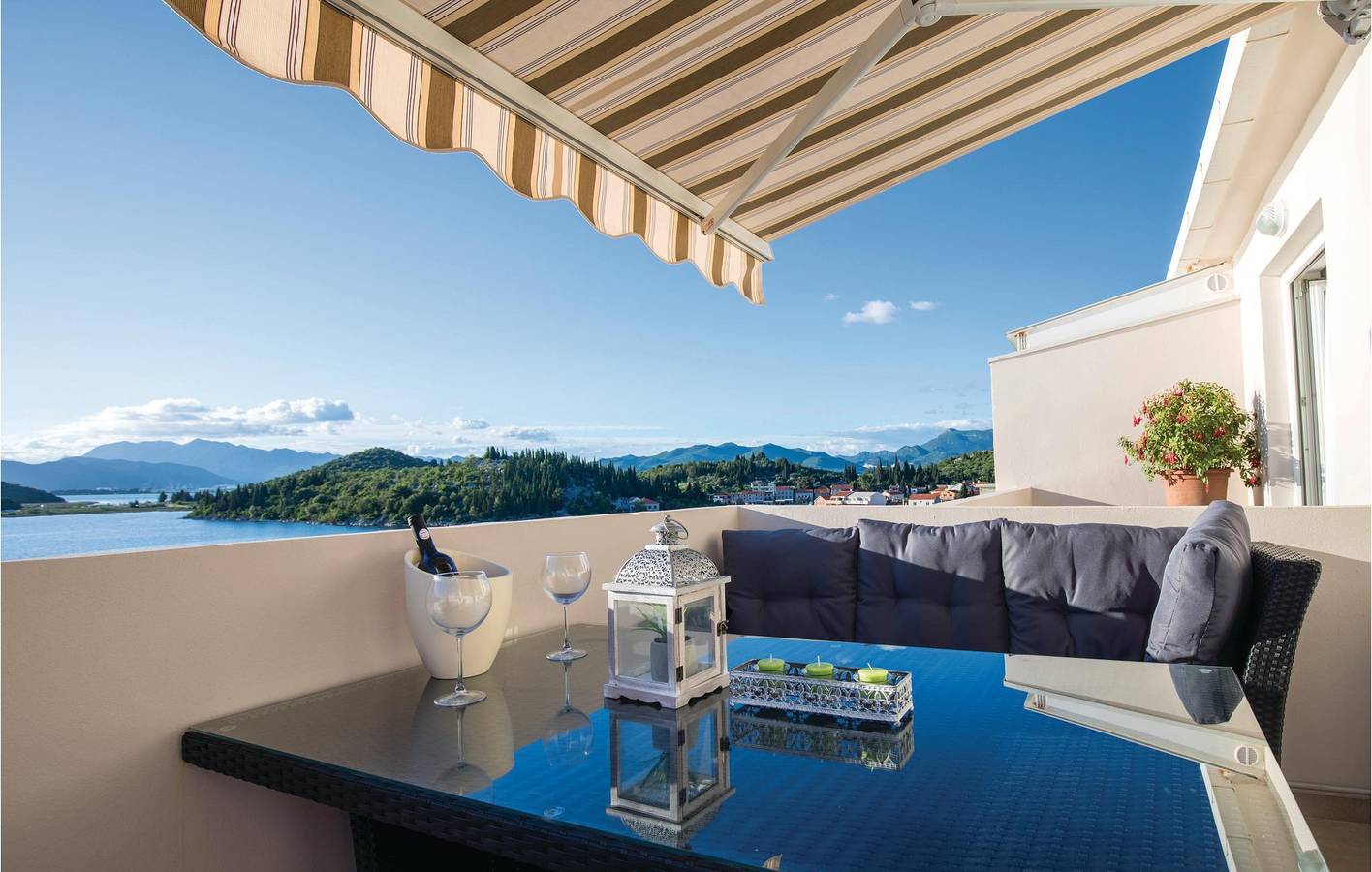 Ganze Ferienwohnung, Ferienwohnung für 5 Personen mit Terrasse in Blace, Dubrovnik-Neretva