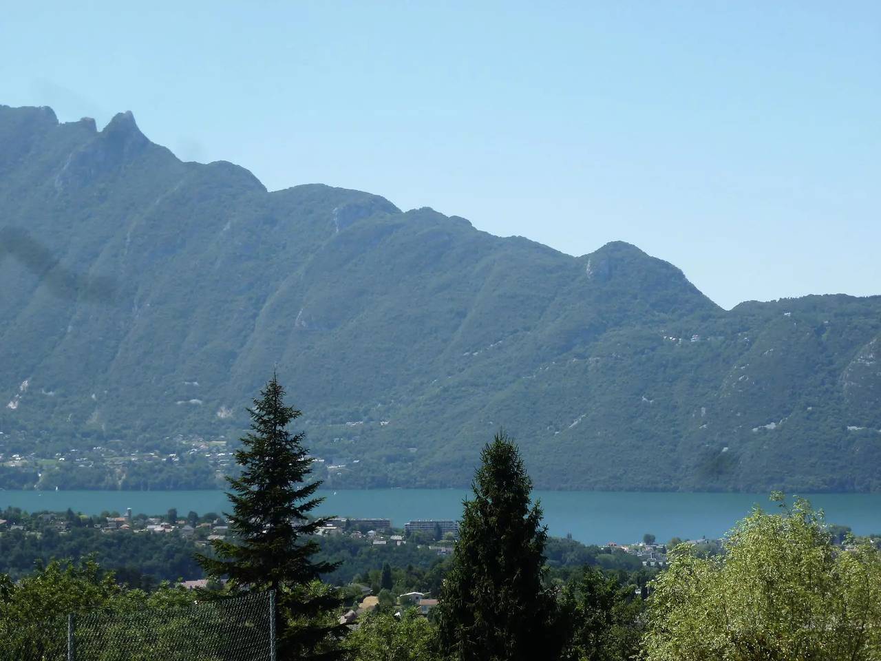 Appartement entier, Moderne et lumineux avec belle vue sur le lac ! in Aix-les-Bains, Région de Chambéry