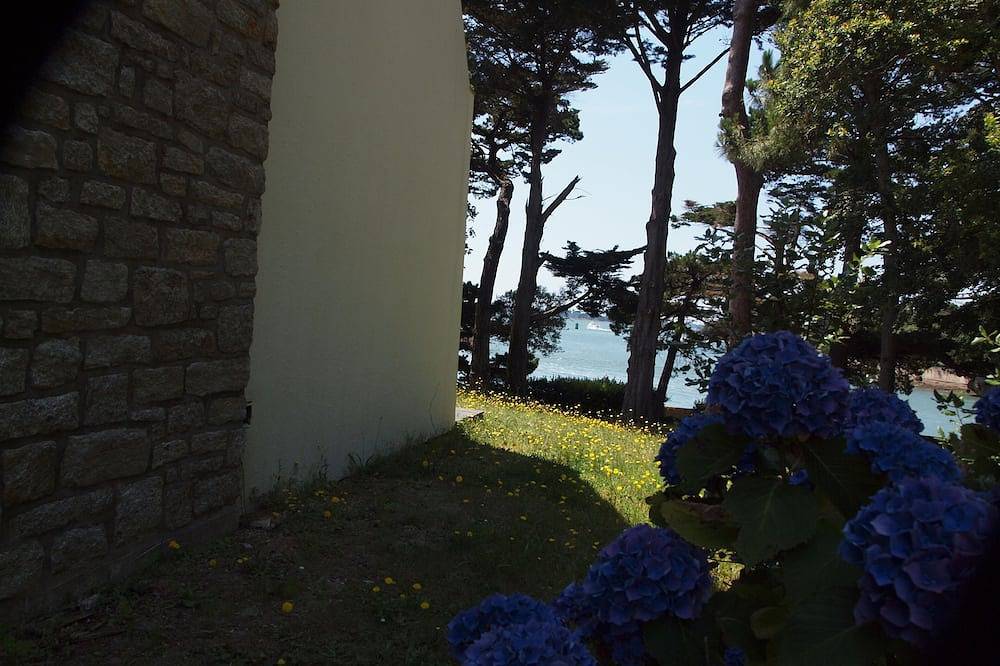 4-Bedroom House - Gulf of Morbihan, 10 minutes from Vannes, right on the water in Séné, Côte des Mégalithes