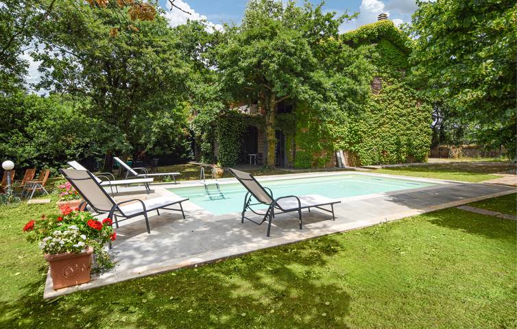 Casa vacanza per 12 persone, con vista lago e terrazza nonché giardino e piscina, con animali domestici in Bagnoregio