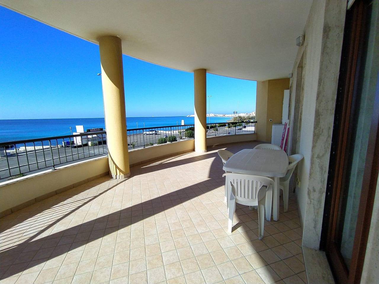 Entire apartment, Holiday apartment for 6 people with balcony in Gallipoli, Lecce Province