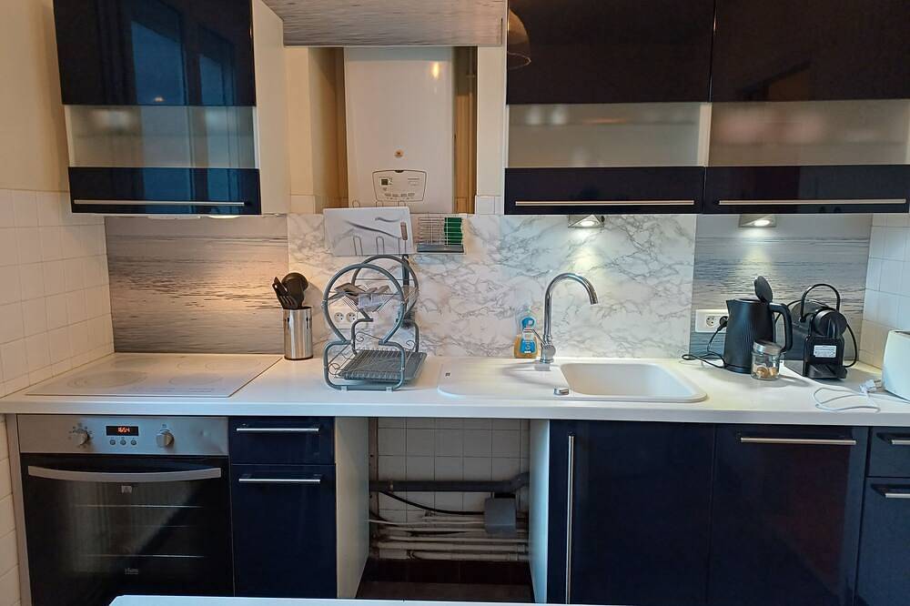 Entire apartment, Sunny apartment with balcony near train station, hospital, Prisme... in Aurillac, Aurillac region