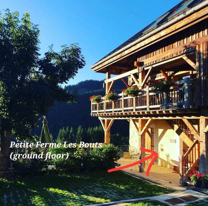 Gîte pour 8 personnes, avec balcon et vue à La Côte-d'Arbroz - 4