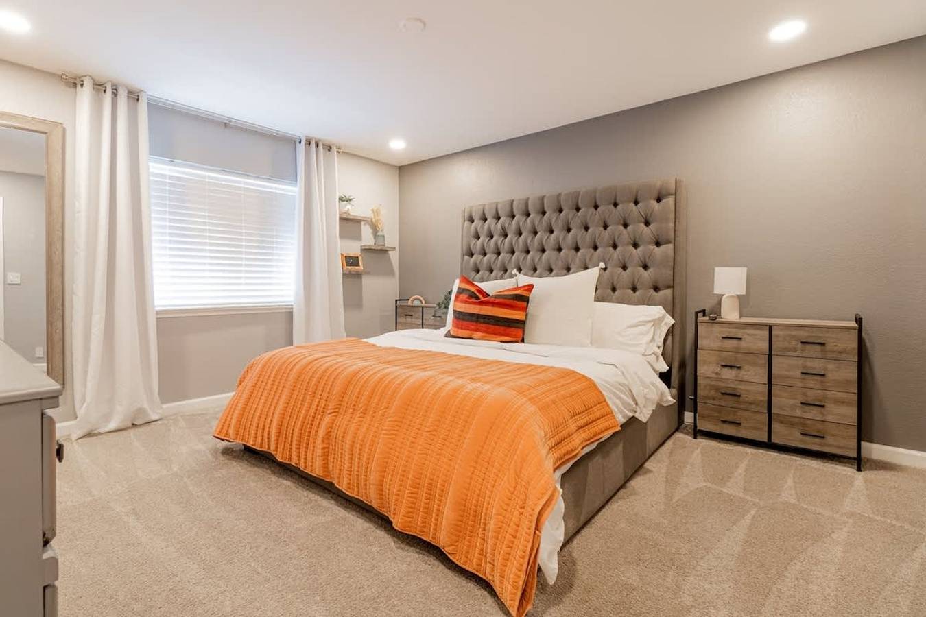 Vibrant Boho Family Home 3 Bed Pet Friendly Unr in Reno, Nevada