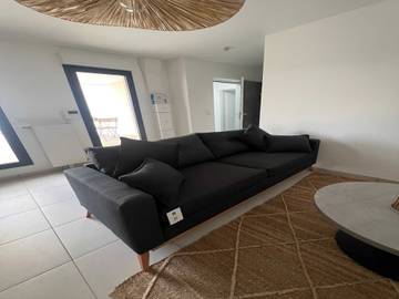 Location De Vacances pour 2 Personnes dans Suresnes, Hauts-de-Seine, Photo 1
