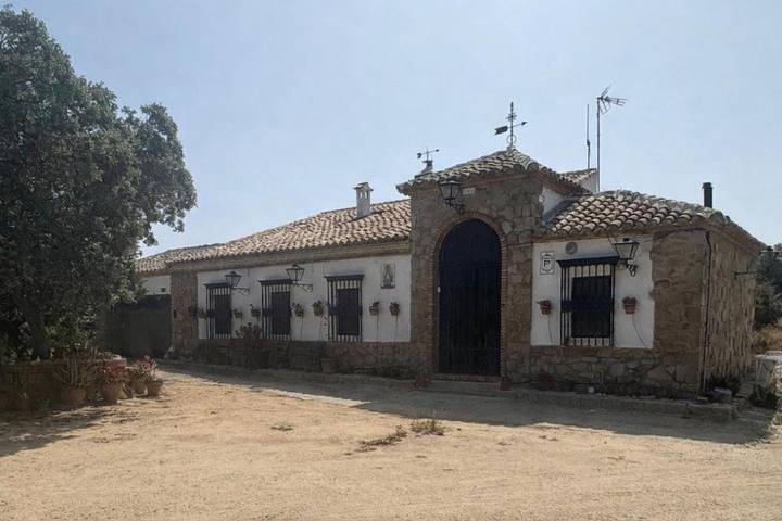Casa rural para 16 personas, con jardín además de vistas y piscina, Se admiten mascotas - 1