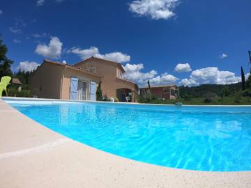 Cottage pour 4 personnes, avec terrasse ainsi que piscine et jardin à Saint-Ambroix
