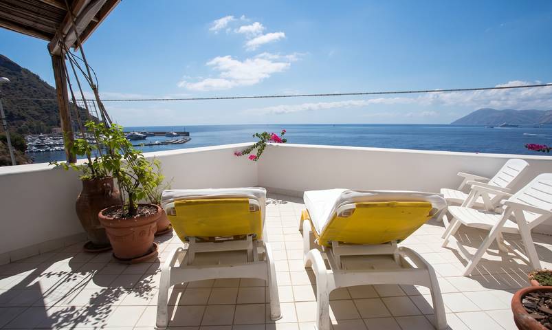 Ganze Wohnung, Moderne Wohnung mit Meerblick in Lipari in Lipari (Stadt), Lipari