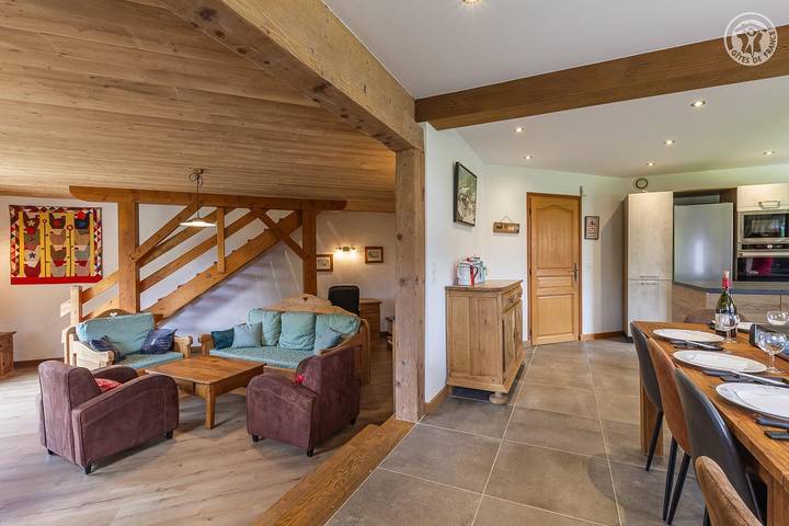 Gîte pour 10 personnes, avec terrasse et jardin, animaux acceptés