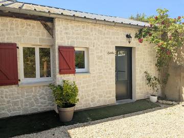 Gîte pour 3 personnes, avec terrasse à Meung-sur-Loire
