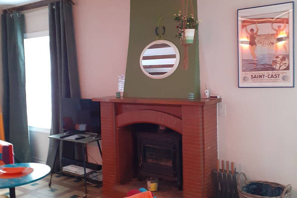 Apartamento entero, Comfortable cosy apartment close to Mont Saint Michel in Roz-sur-Couesnon, Bahía del Monte Saint-Michel