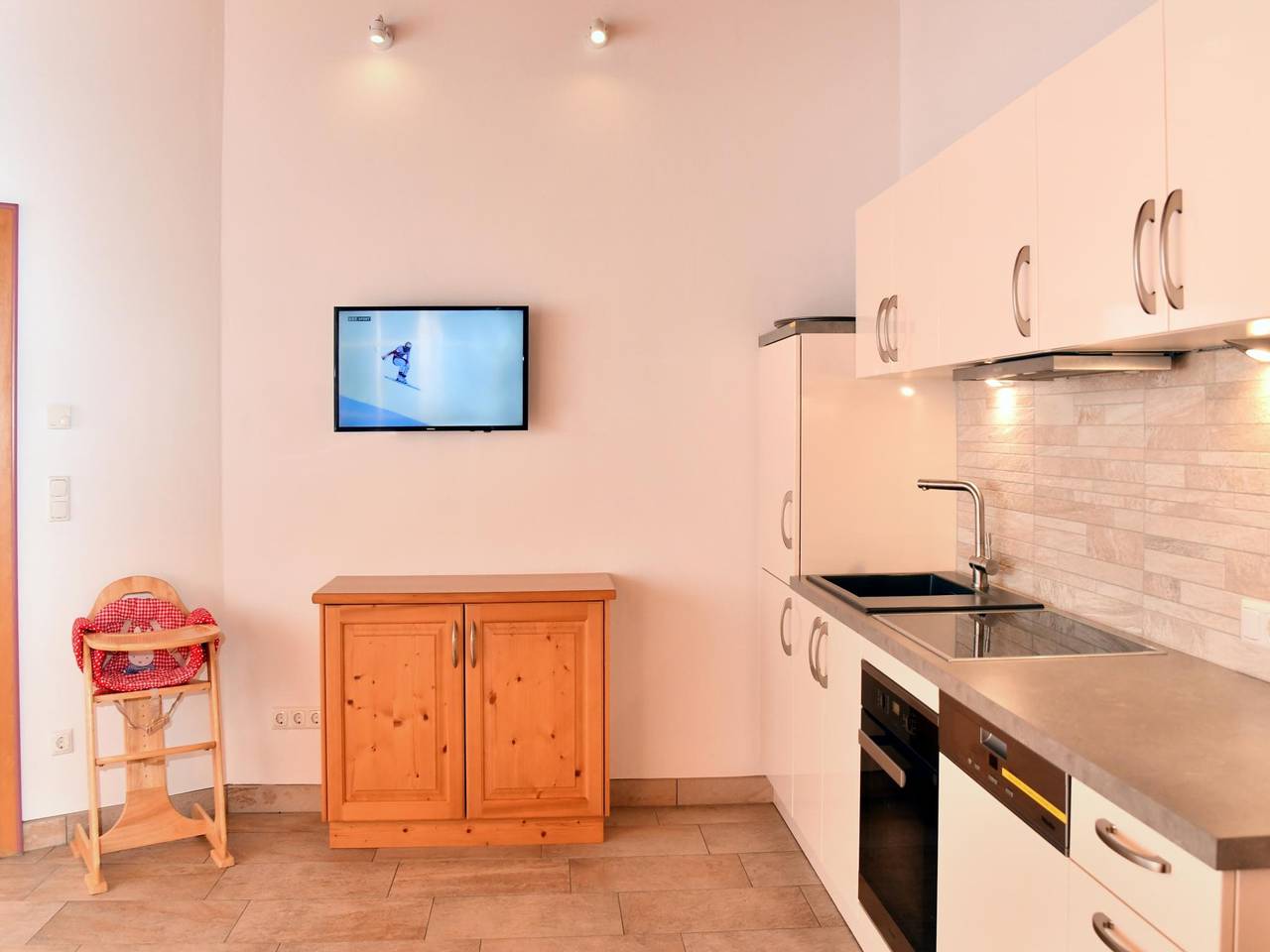 Geheel appartement, Deluxe appartement met wellness bij de gondel in Brixen im Thale, Kaisergebirge