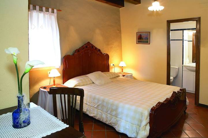 Location de vacances pour 39 personnes, avec jardin, animaux acceptés à Camós - 4