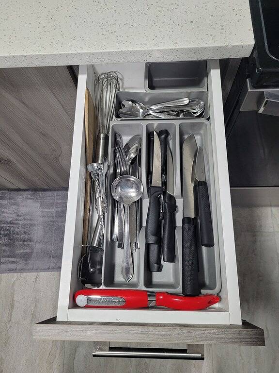 New 2-bedroom legal basement in Calgary in Calgary, Kanadische Rocky Mountains