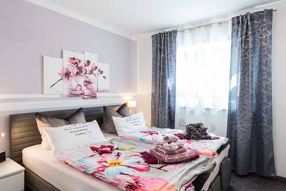 Apartamento inteiro, 5-star Fewo Orchidee: Wellness luxury with bubble bath & infrared sauna! in Arnbruck, Vorderer Bayerischer Wald