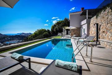 Ferienhaus für 8 Personen, mit Pool und Sauna sowie Ausblick und Garten in Dubrovnik