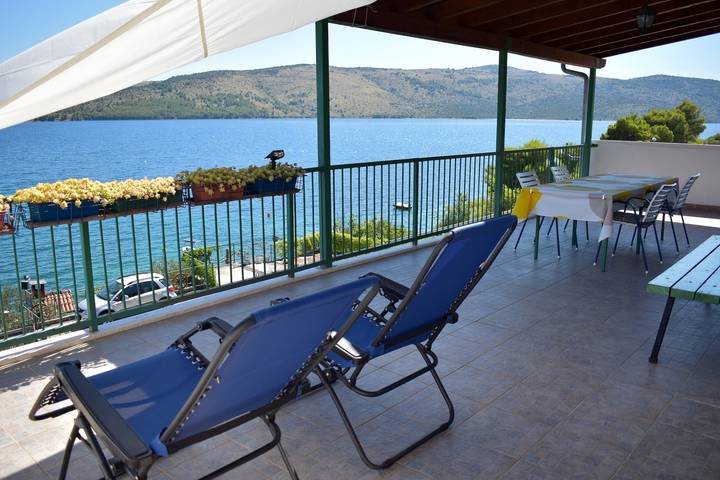 Smještaj za odmor za 5 osoba, s Balkon/terasa u Seget Vranjica