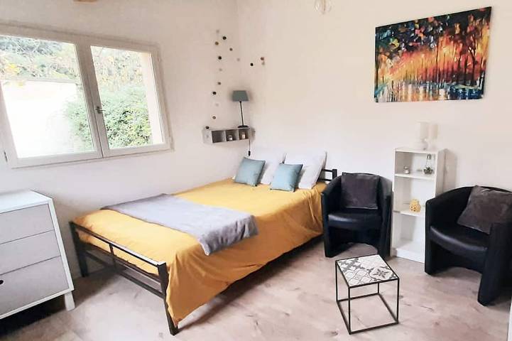 Gîte pour 2 personnes, avec jardin, animaux acceptés à Saint-Quentin-la-Poterie - 2