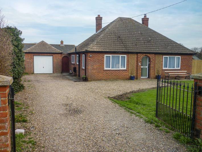Cottage for 4 people, with garden, with pets in Mundesley
