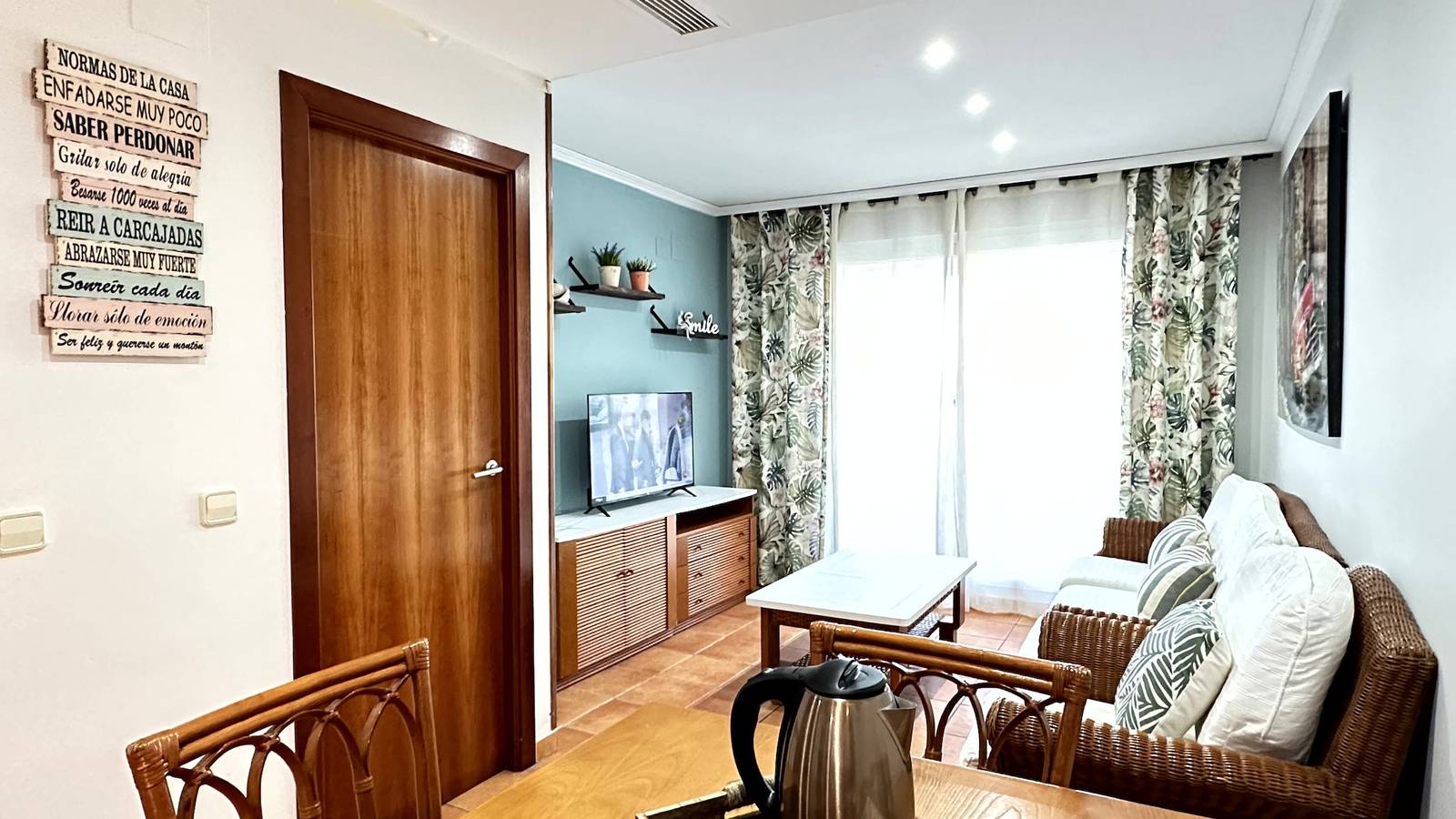Apartamento entero, Apartamento de vacaciones para 7 personas con terraza in Oliva, Costa Blanca