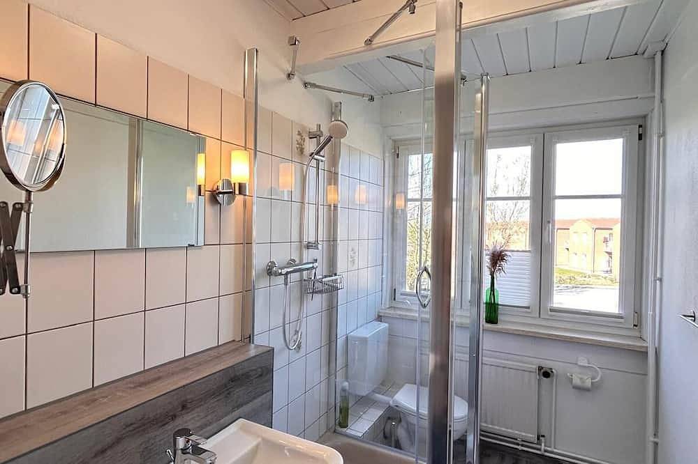 Ganze Wohnung, Ferienwohnung 'Seehund' – komfortabel und zentral in Pellworm, Nordfriesische Inseln