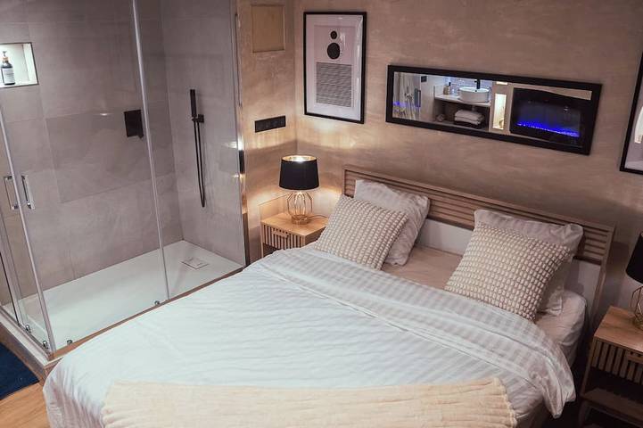 Apartamento entero, Suite with Jacuzzi and Sauna in Montrouge, Altos del Sena