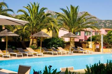 Cottage pour 6 personnes, avec jardin ainsi que balcon et piscine à Montegrosso
