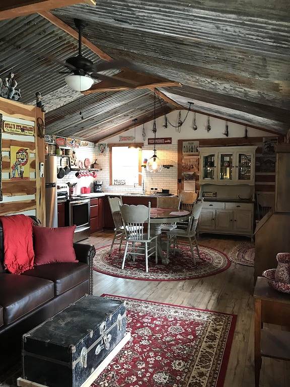 Gemütlicher Waldurlaub mit privatem Fischteich in Van Zandt County