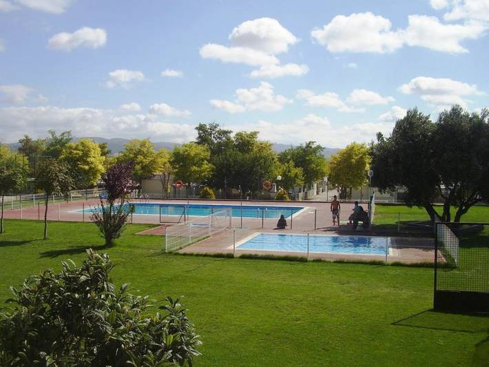 Location de vacances pour 2 personnes, avec Balcon et Terrasse ainsi que Jardin et Bassin pour enfant à Olite