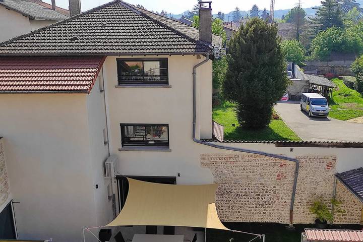 Gîte pour 6 personnes, avec jardin dans Saint-Jean-de-Bournay