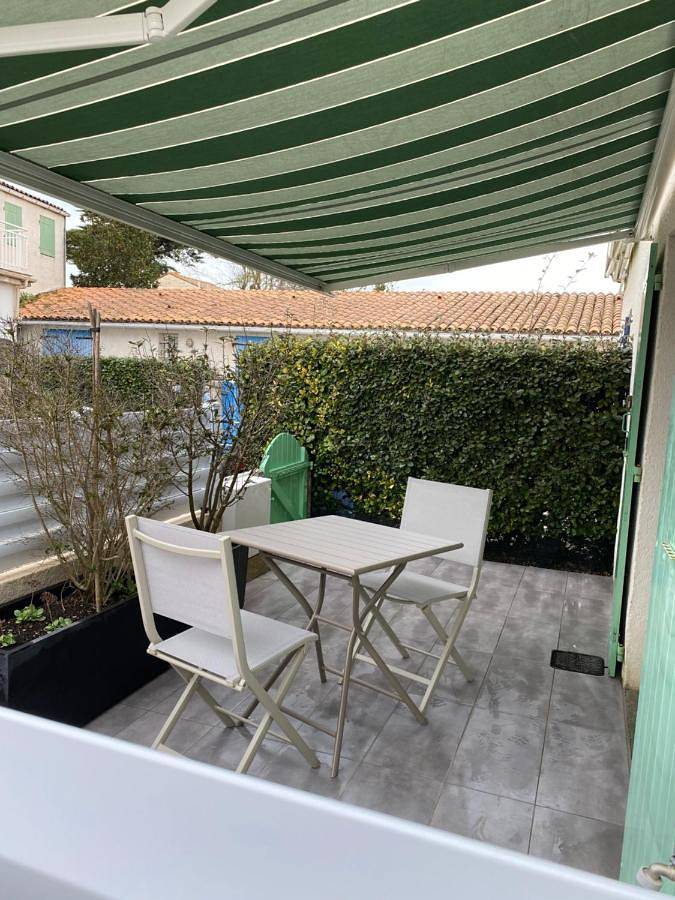 Gîte pour 2 personnes, avec terrasse, animaux acceptés dans Office de Tourisme de Saint Pierre d'Oléron