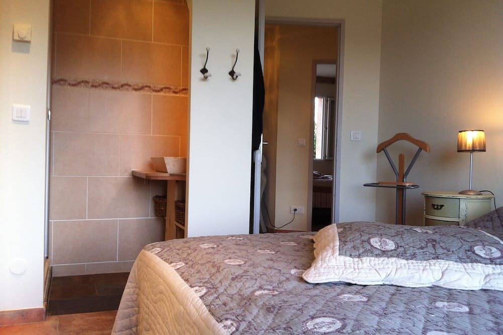 Luxurious supervilla with pool and fantastic views in Les Vans, Parc naturel régional des Monts d'Ardèche