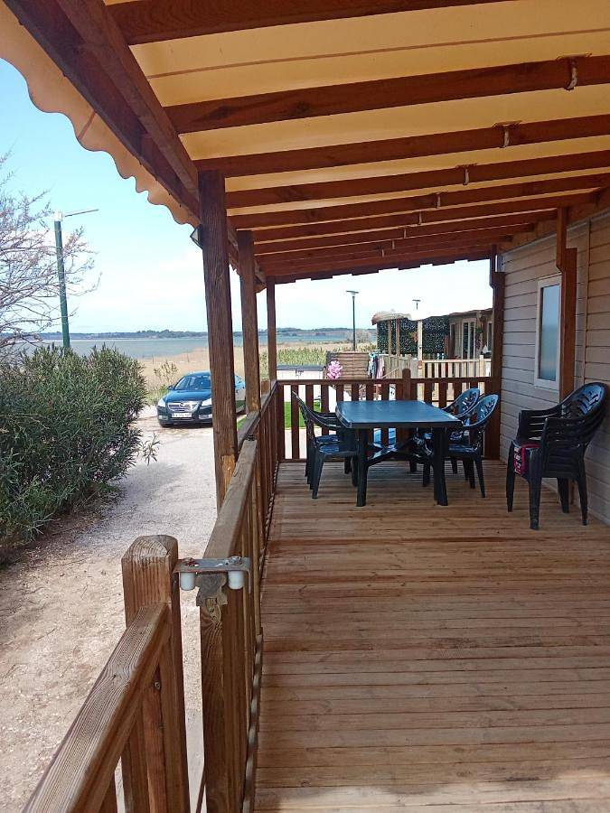 Tente pour 6 personnes, avec piscine ainsi que jardin et vue dans les Pyrénées-Orientales