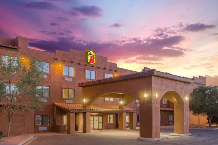 Hôtel pour 6 personnes, avec piscine, animaux acceptés
