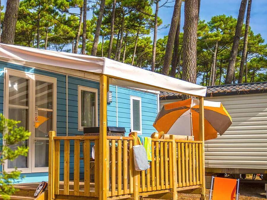 Camping Domaine de la Marina - Bungalow 6 personen - Mobilheim | Comfort | 2 Zi. | 4/6 Pers. | Erhöhte Terrasse | Tv in Messanges, Dax und Umgebung